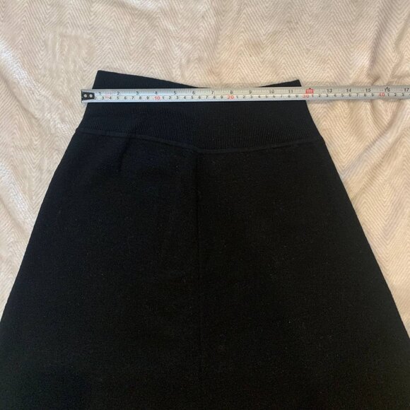 UNIQLO x LEMAIRE Black Wool Blend Skirt - Picture 8 of 9